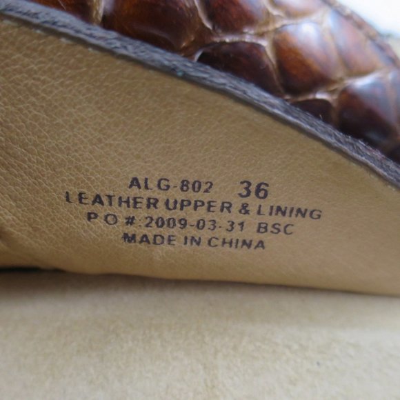 Alegria Classic Clog in Patent Leather Croc Size 36 (US 6-6.5) - Picture 7 of 8